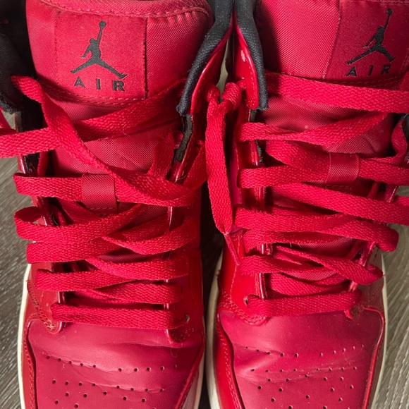 Jordan’s - Picture 7 of 8